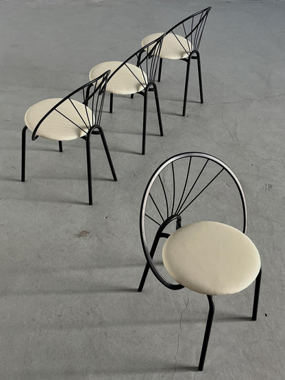 Vintage Garten- oder Esszimmerstuhl Set von 4 im Stil von Paolo Pallucco, schwarzes Metall, neu bezogen