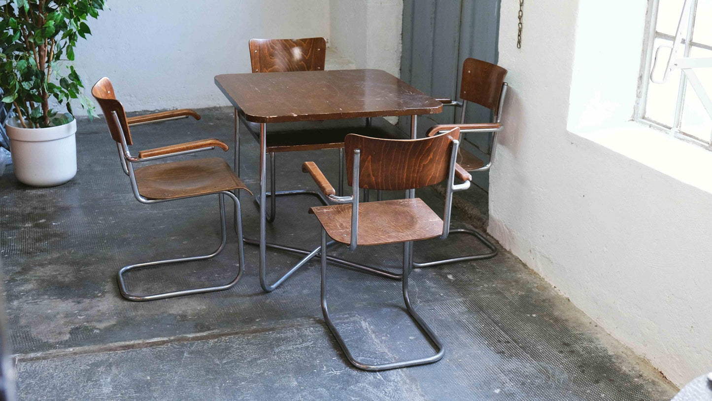 Vintage Freischwinger Stuhl Set von 4 mit Tisch von Vichr für Vichr Chrom silber Holz natur