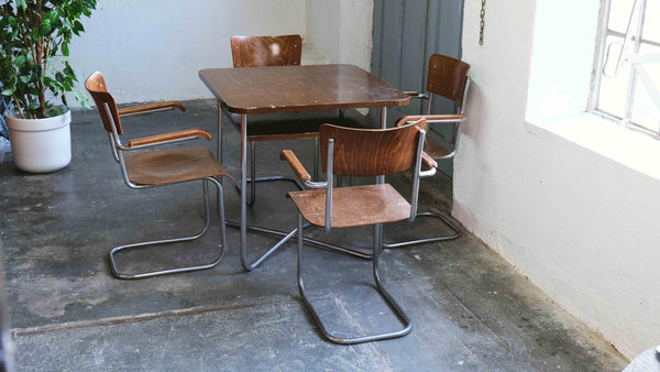 Vintage Freischwinger Stuhl Set von 4 mit Tisch von Vichr für Vichr Chrom silber Holz natur