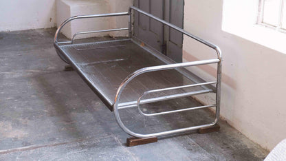 Vintage Sofa Bauhaus Stahlrohr Daybed #2 verchromt, Naturton