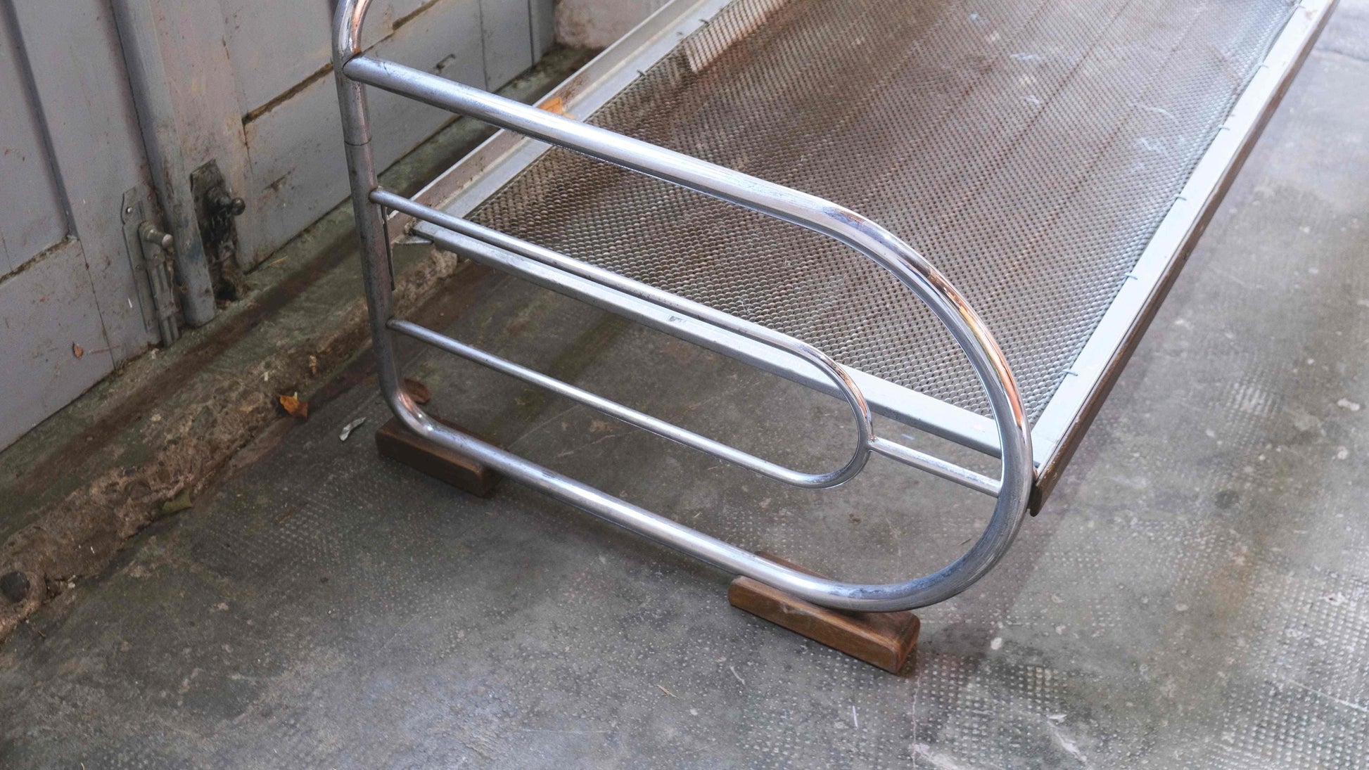 Vintage Sofa Bauhaus Stahlrohr Daybed #2 verchromt, Naturton