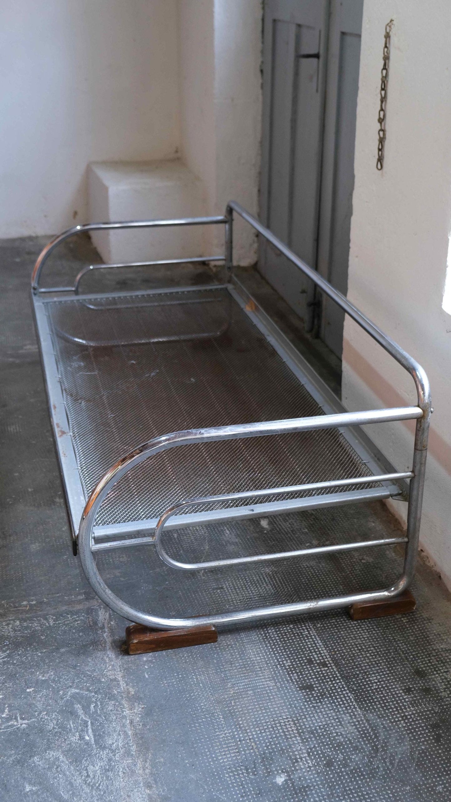 Vintage Sofa Bauhaus Stahlrohr Daybed #2 verchromt, Naturton