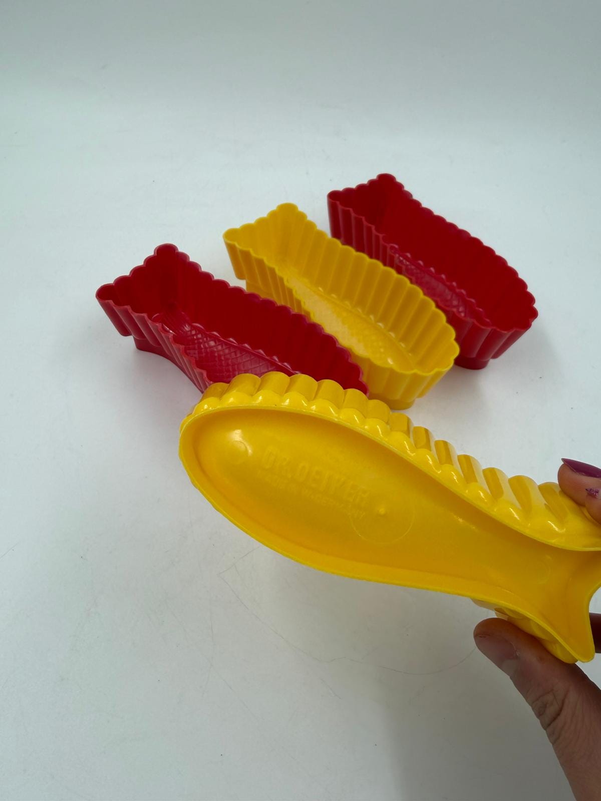 Vintage Dessertform Set von 4 Fischform von Dr. Oetker rot und gelb