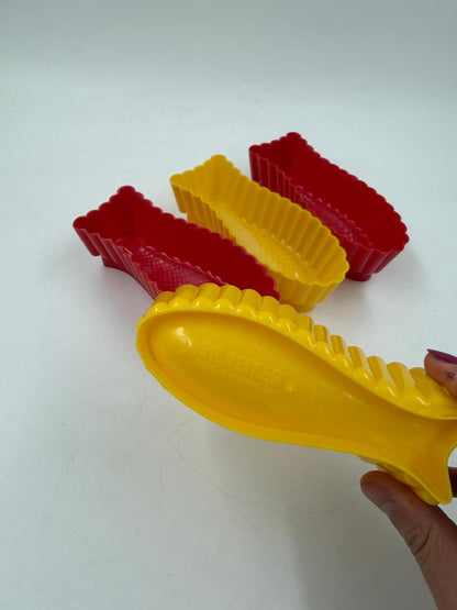 Vintage Dessertform Set von 4 Fischform von Dr. Oetker rot und gelb