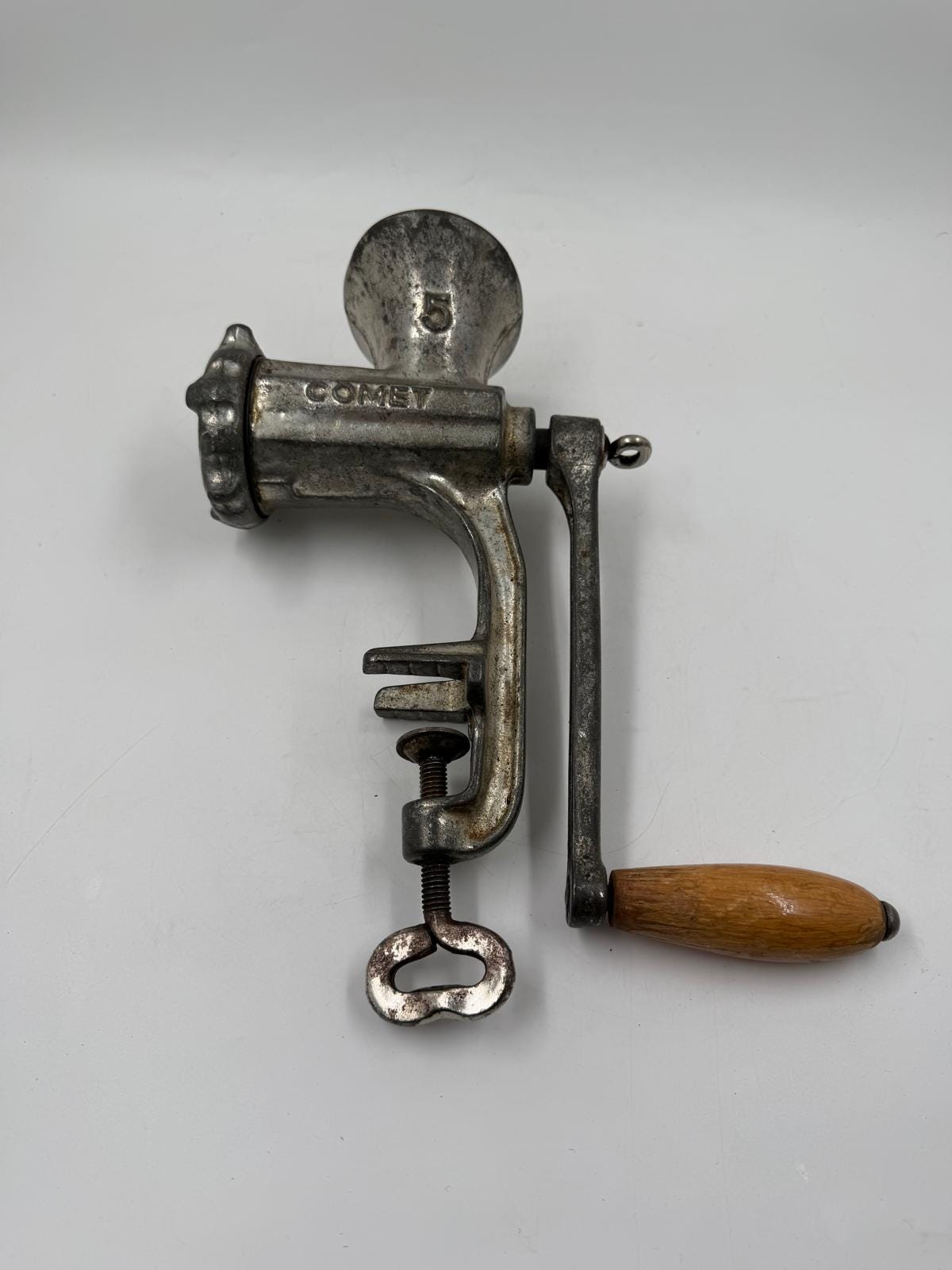 Vintage Fleischwolf von COMET für COMET metallfarben Holzgriff Tischklemme