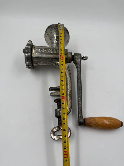 Vintage Fleischwolf von COMET für COMET metallfarben Holzgriff Tischklemme