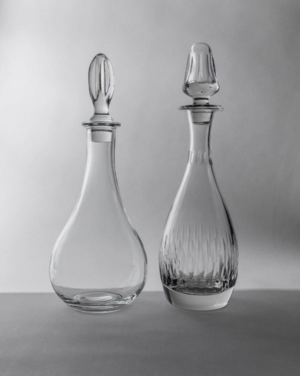 Vintage Dekanter Set von 2 aus Kristallglas mit Stöpsel verschiedene Formen
