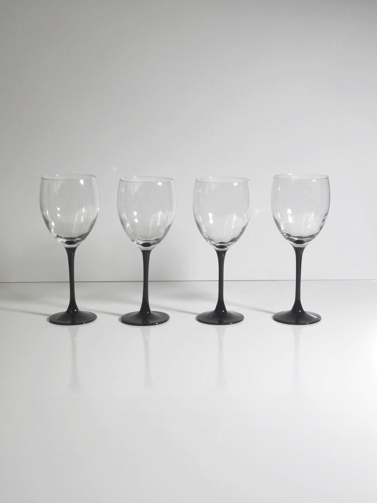 Vintage Weinglas Set von 4 von Luminarc 80er Schwarz Pokal Art Deco Revival