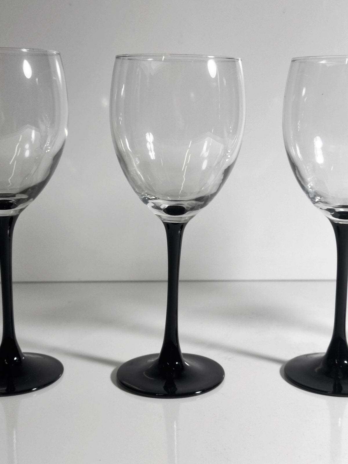 Vintage Weinglas Set von 4 von Luminarc 80er Schwarz Pokal Art Deco Revival