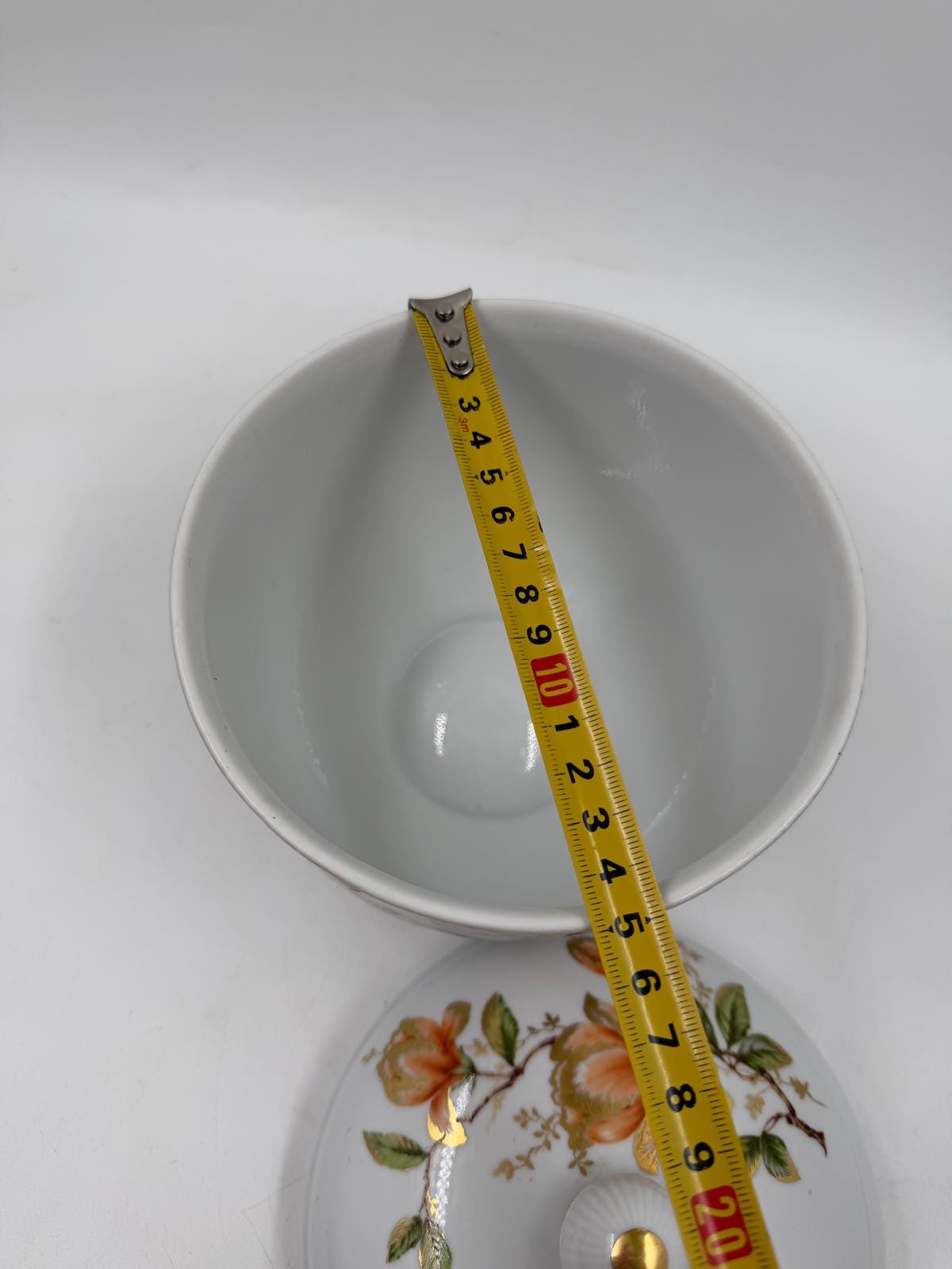 Vintage Dose mit Deckel von Kaiser, Blumenmotiv mit Golddekor, 13 cm Ø