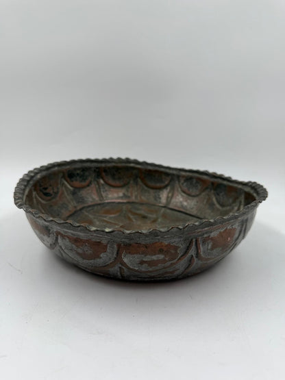 Vintage Hamam-Schale mit Sonnenmotiv Kupferbraun Patina dunkle Verfärbungen