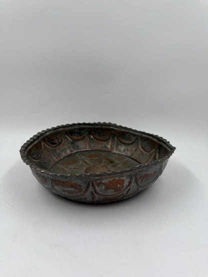 Vintage Hamam-Schale mit Sonnenmotiv Kupferbraun Patina dunkle Verfärbungen