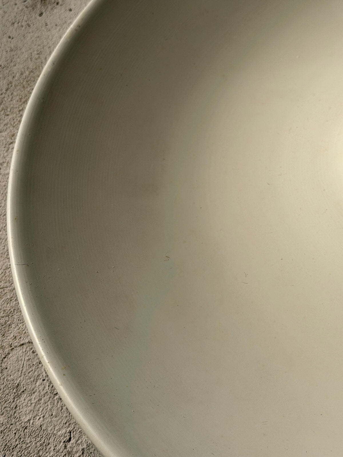 Vintage Wandlampe Diskus von Charlotte Perriand für Honsel Weiß 50 cm