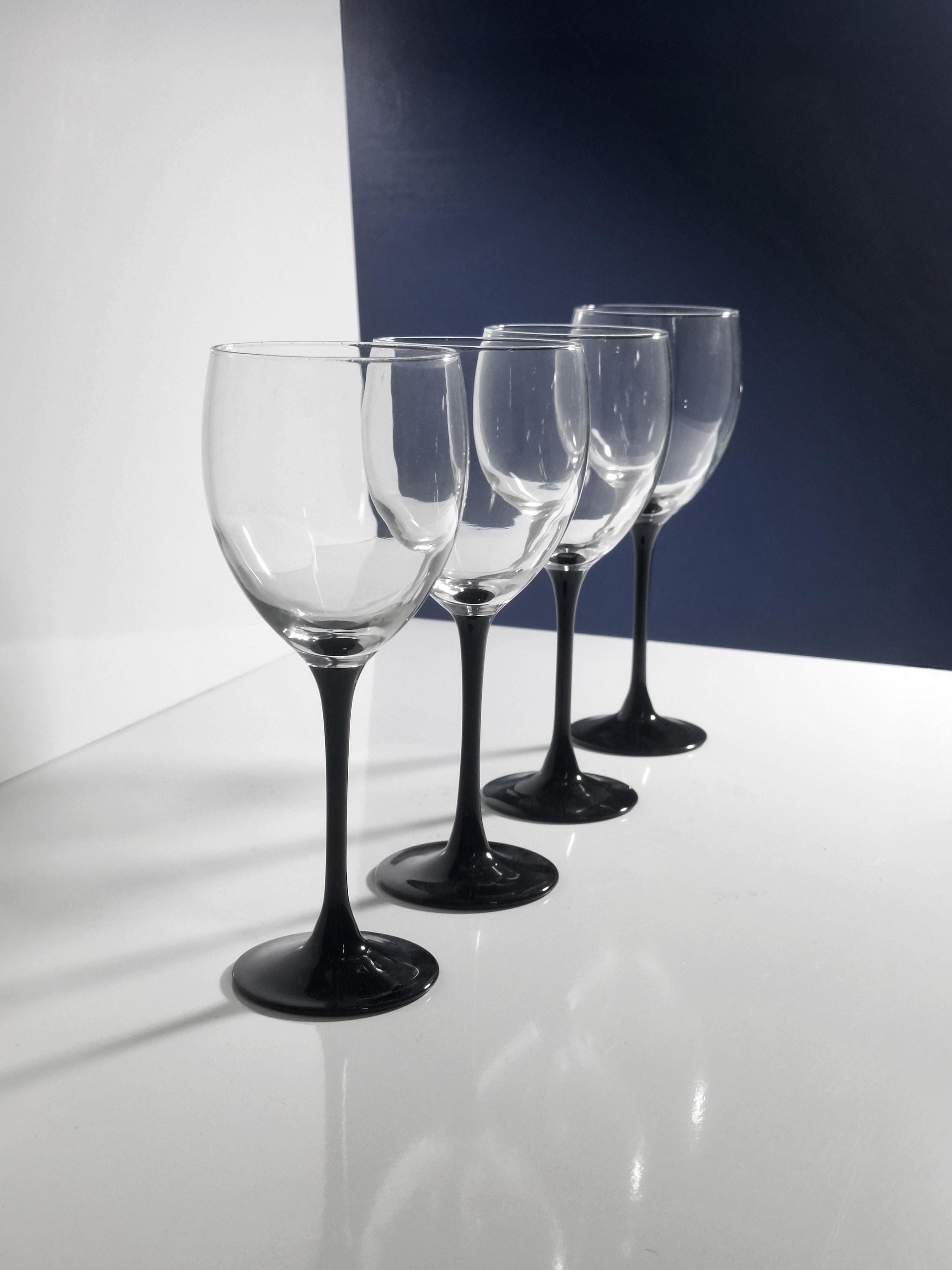 Vintage Weinglas Set von 4 von Luminarc 80er Schwarz Pokal Art Deco Revival