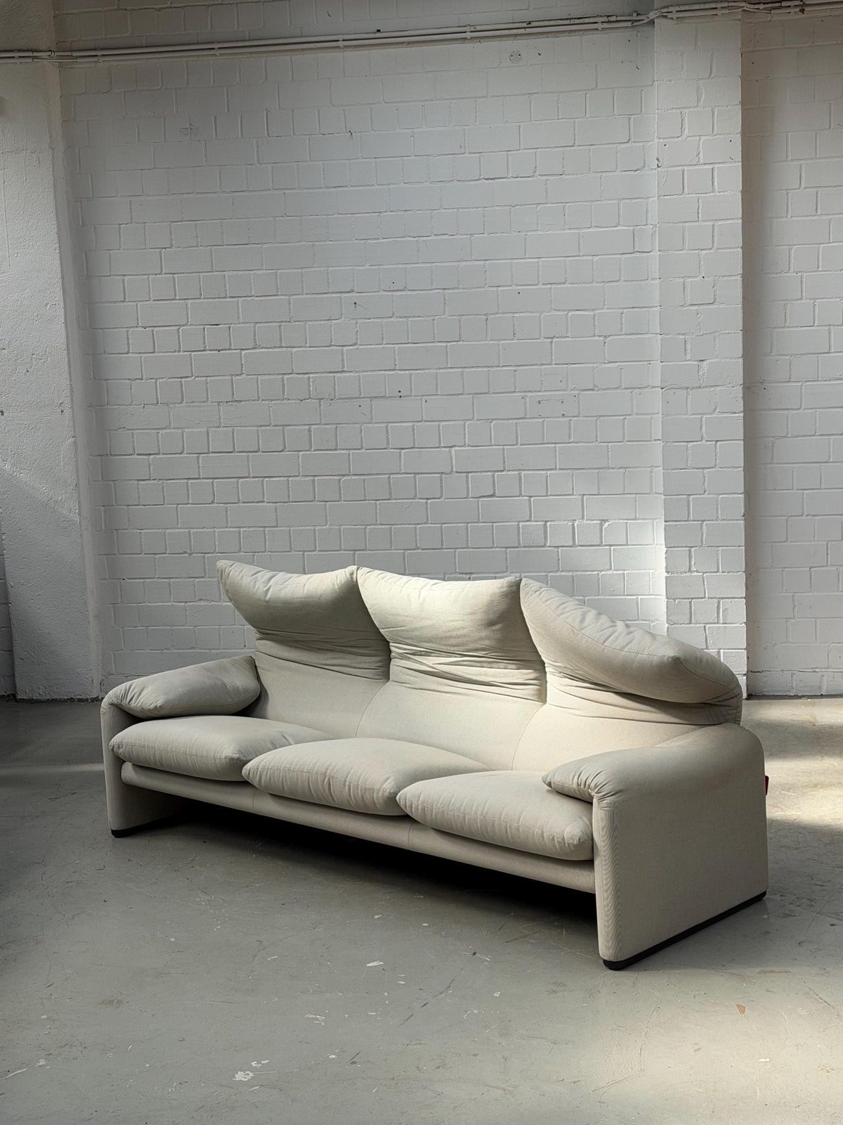 Vintage Sofa Maralunga 675 von Vico Magistretti für Cassina 3-Sitzer