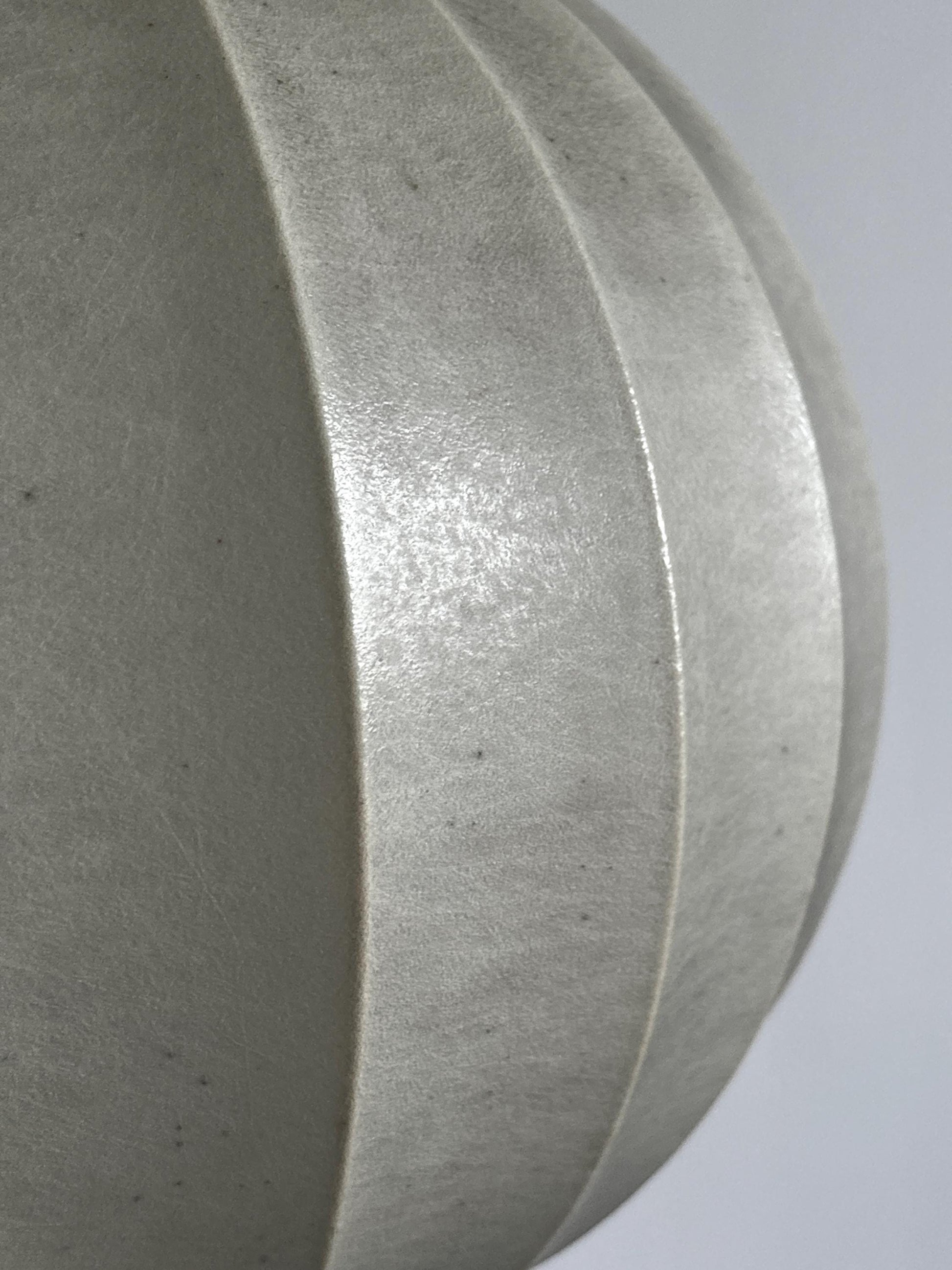 Vintage Pendelleuchte im Stil von Achille Castiglioni cremeweiß warmweiß Harz