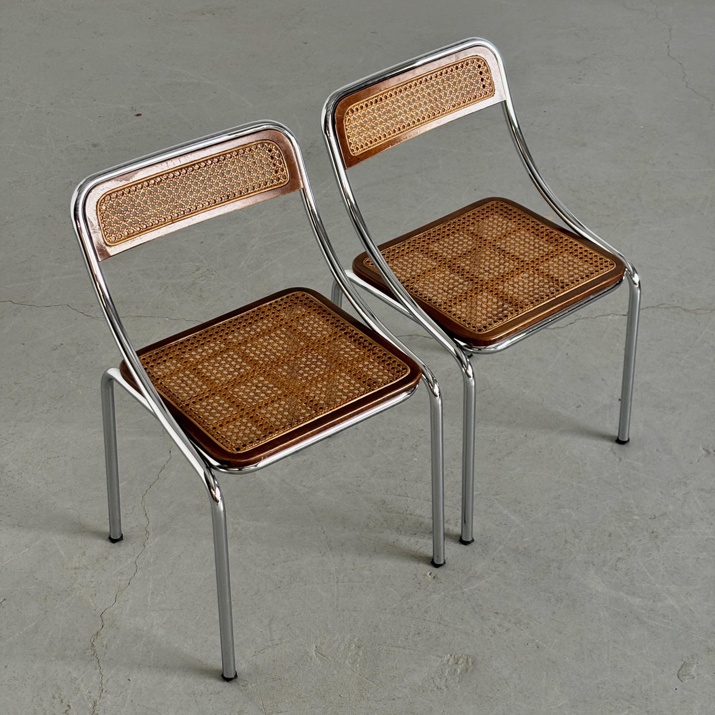 Vintage Set von 2 Esszimmerstuhl aus Holz und Geflecht und Chrom, Italien, 1970er