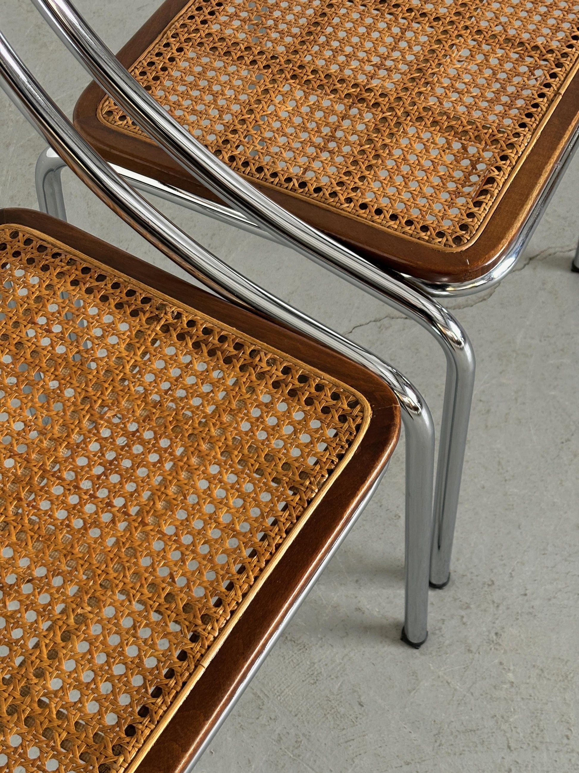 Vintage Set von 2 Esszimmerstuhl aus Holz und Geflecht und Chrom, Italien, 1970er