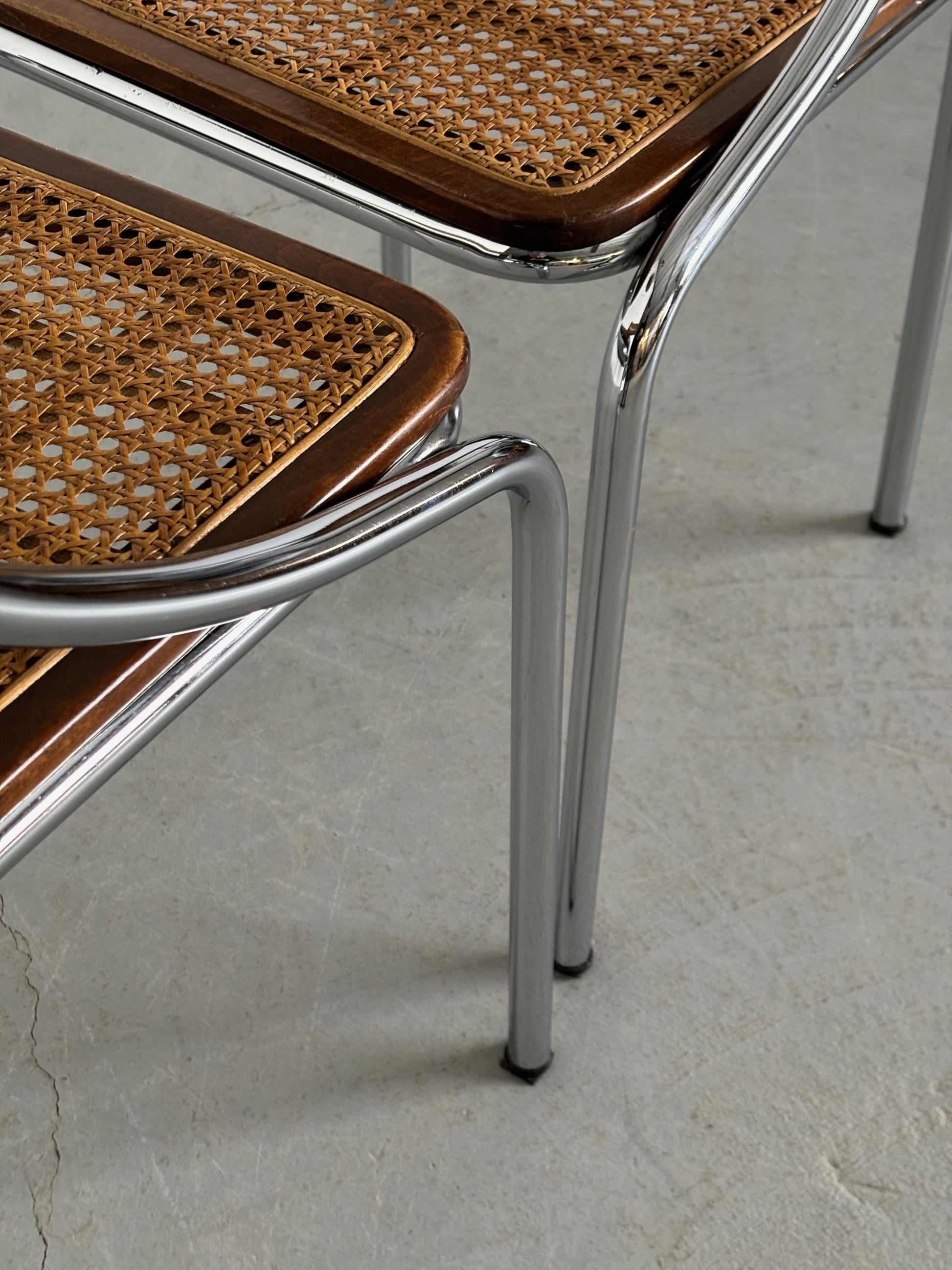 Vintage Set von 2 Esszimmerstuhl aus Holz und Geflecht und Chrom, Italien, 1970er