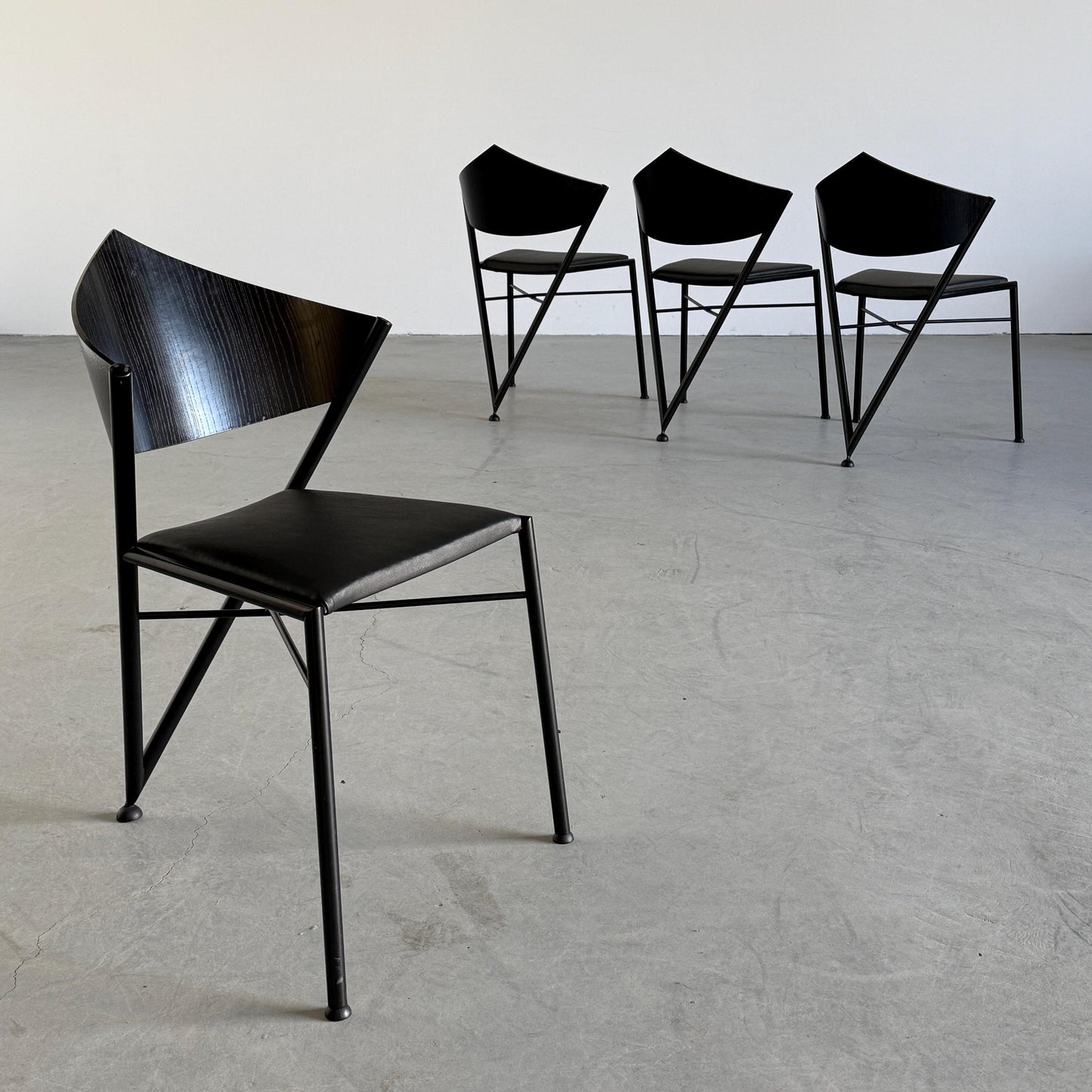 Vintage Stuhl D-Tec schwarz von VintageD-Tec für VintageVintage schwarz gebeizt