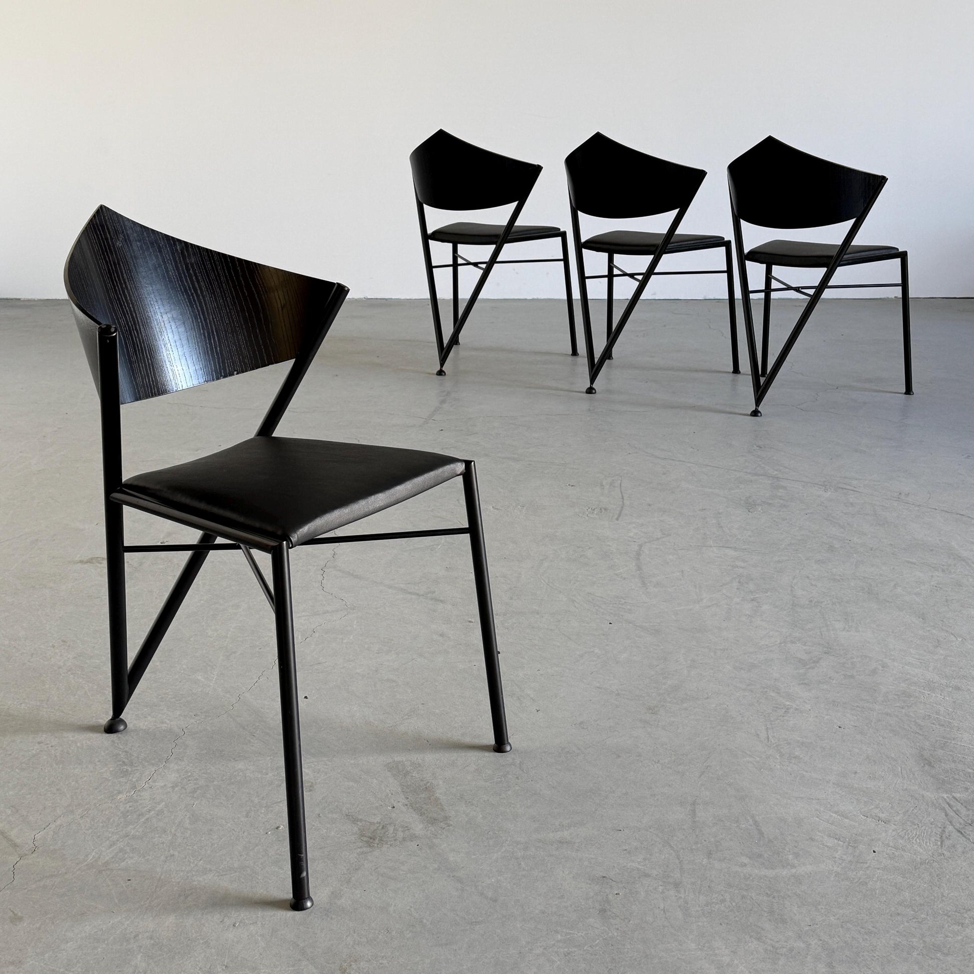 Vintage Stuhl D-Tec schwarz von VintageD-Tec für VintageVintage schwarz gebeizt