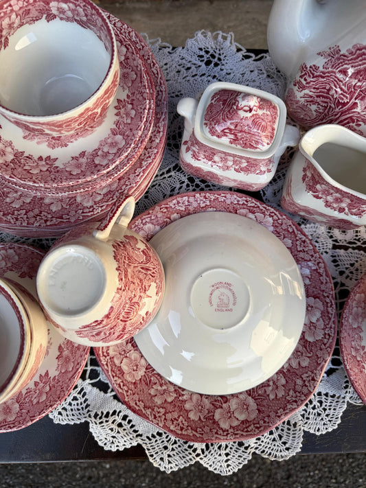 Vintage Kaffeeservice Old Castle von Enoch Wedgwood für Enoch Wedgwood Rot Weiß 21-teilig
