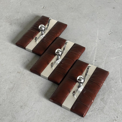 Vintage Set von 3 Garderobenleiste Wandmontage Chrom und Leder braun Italien 1970er