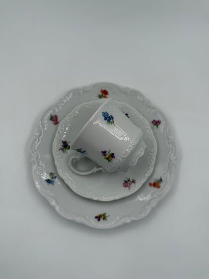 Vintage Mokkatasse von Mitterteich für Bavaria weiß bunt gold Porzellangeschirr