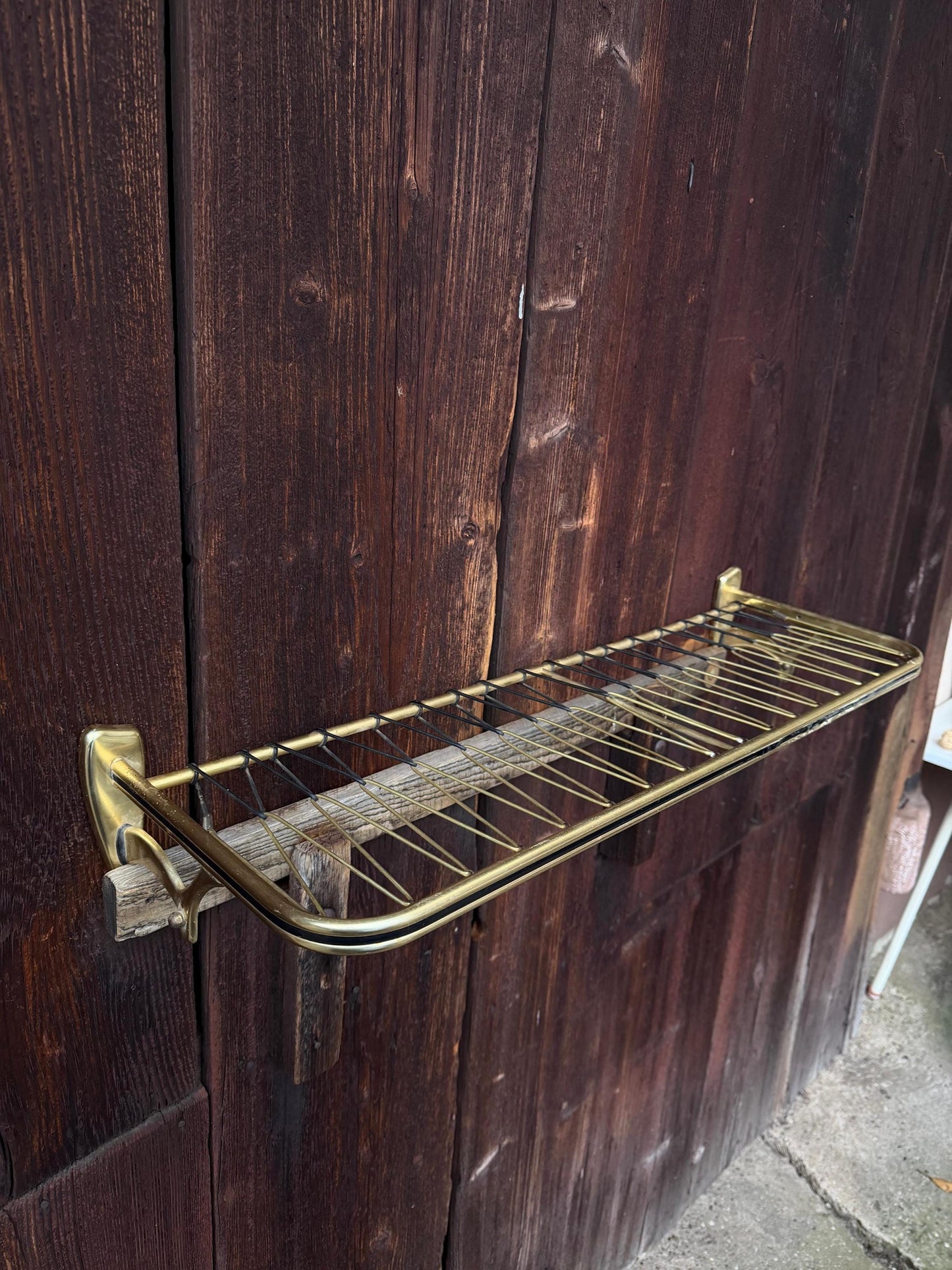 Vintage Wandregal Gold Schwarz Metall mit Schnur-Bespannung