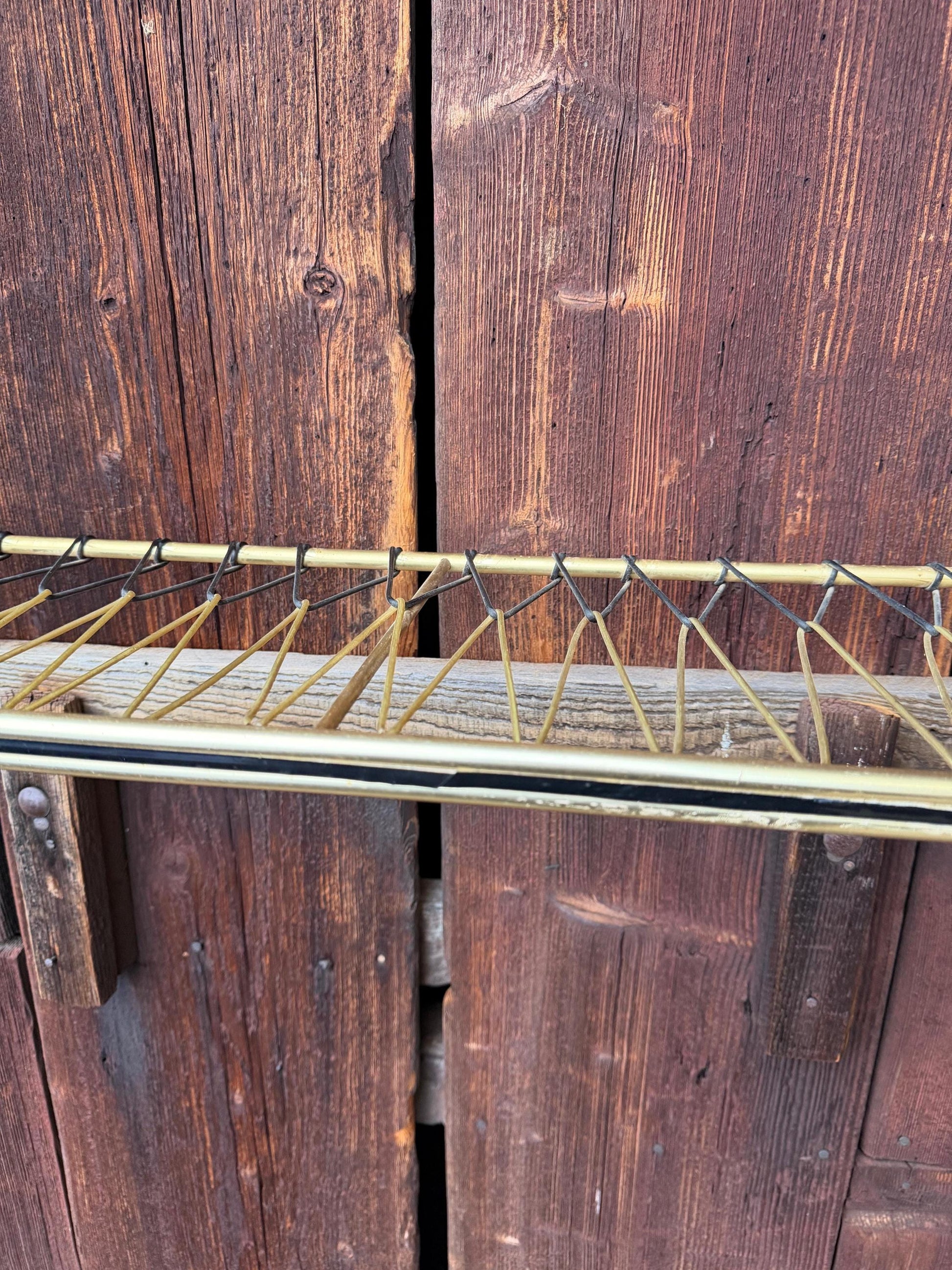 Vintage Wandregal Gold Schwarz Metall mit Schnur-Bespannung