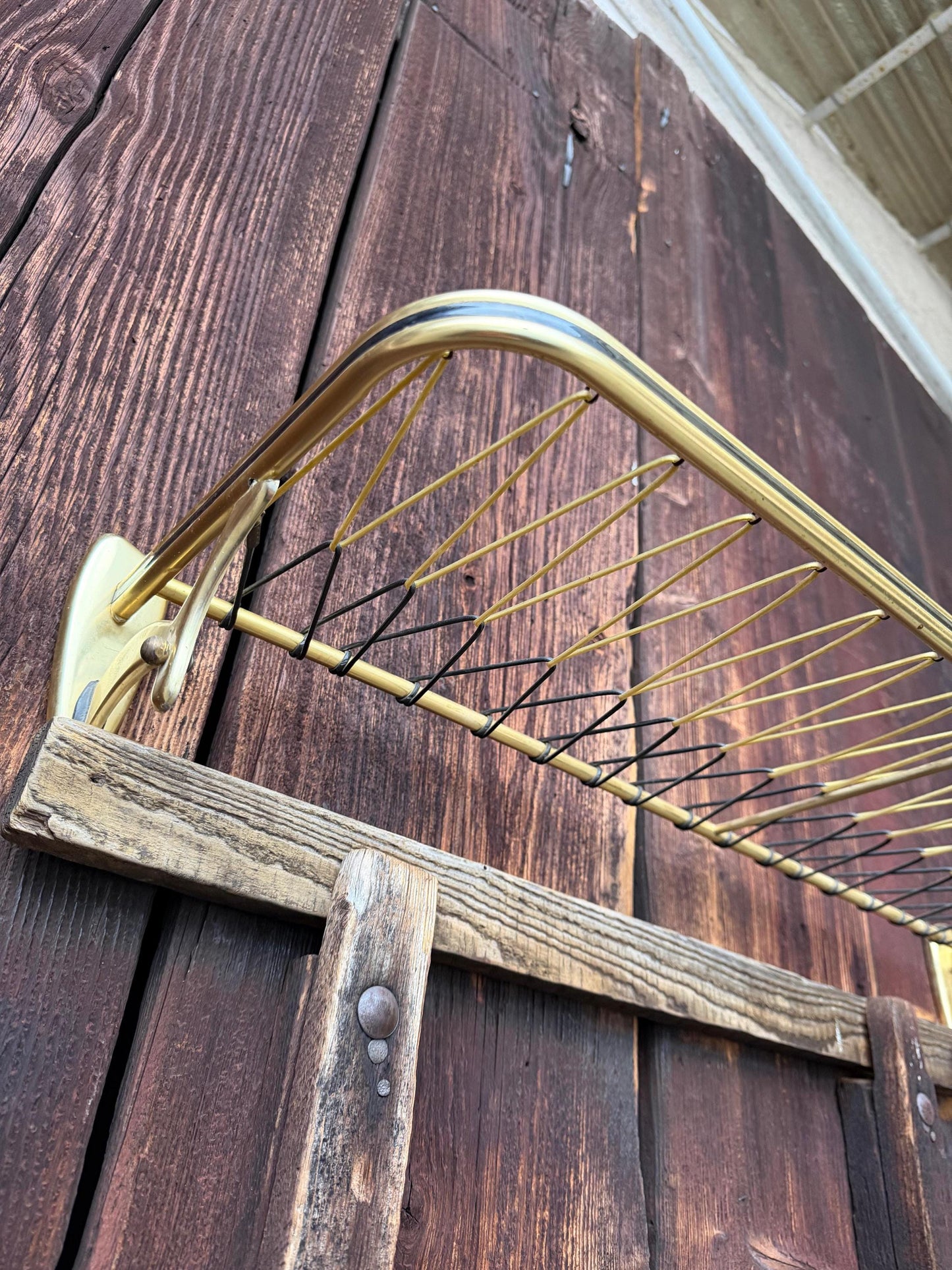 Vintage Wandregal Gold Schwarz Metall mit Schnur-Bespannung