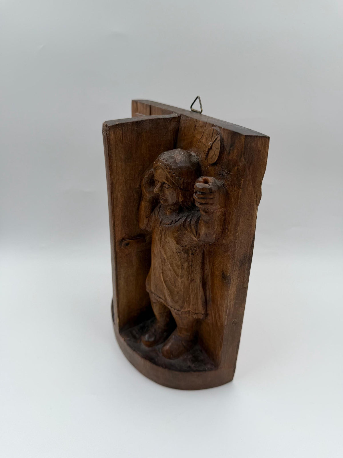 Vintage Wandrelief Holz-Schnitzbild handgefertigt figürliche Szene mit 2 Personen