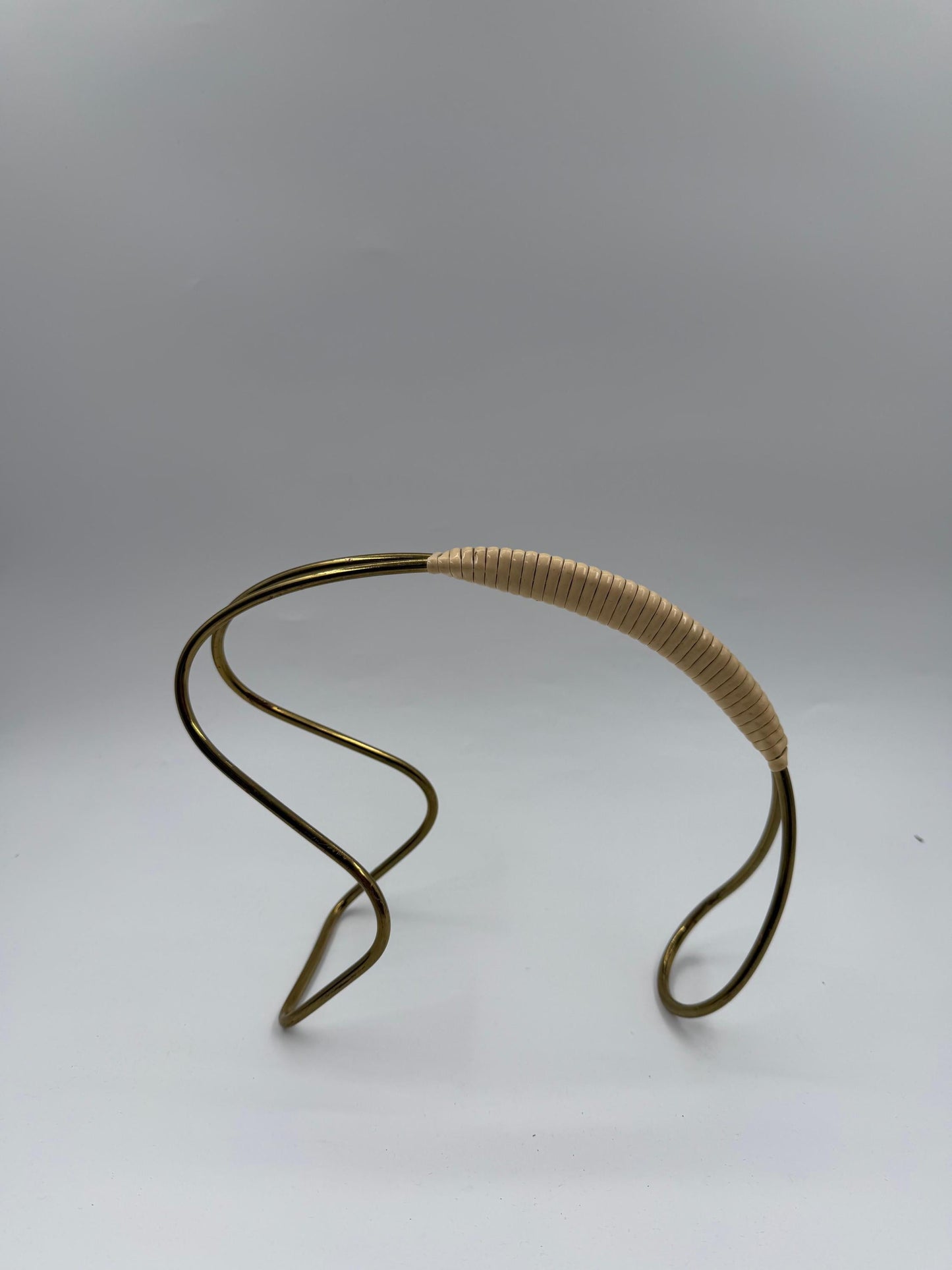 Vintage Flaschenhalter Gold-Creme Dekoration Metall und Kunststoff