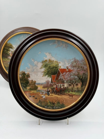 Vintage Sammelteller Set von 2 Lückels idyllisches Dorfleben von Christian Lückel für Seltmann Weiden mit Van Hygan und Smythe Rahmen