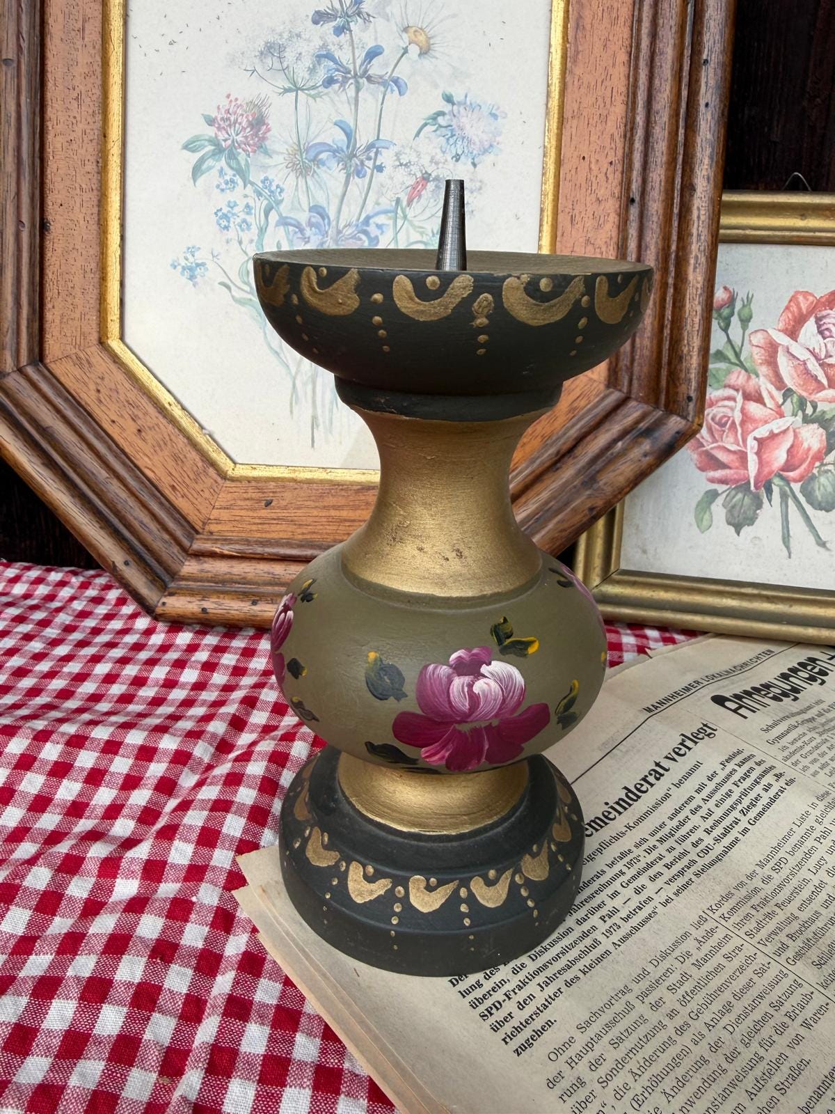 Vintage Kerzenständer olivgrün gold handbemalt Holz Metall Bauernmalerei Landhausstil