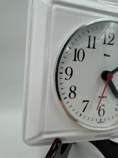 Vintage Wanduhr von Mebus für Mebus weiß schwarz rot Keramik Glas