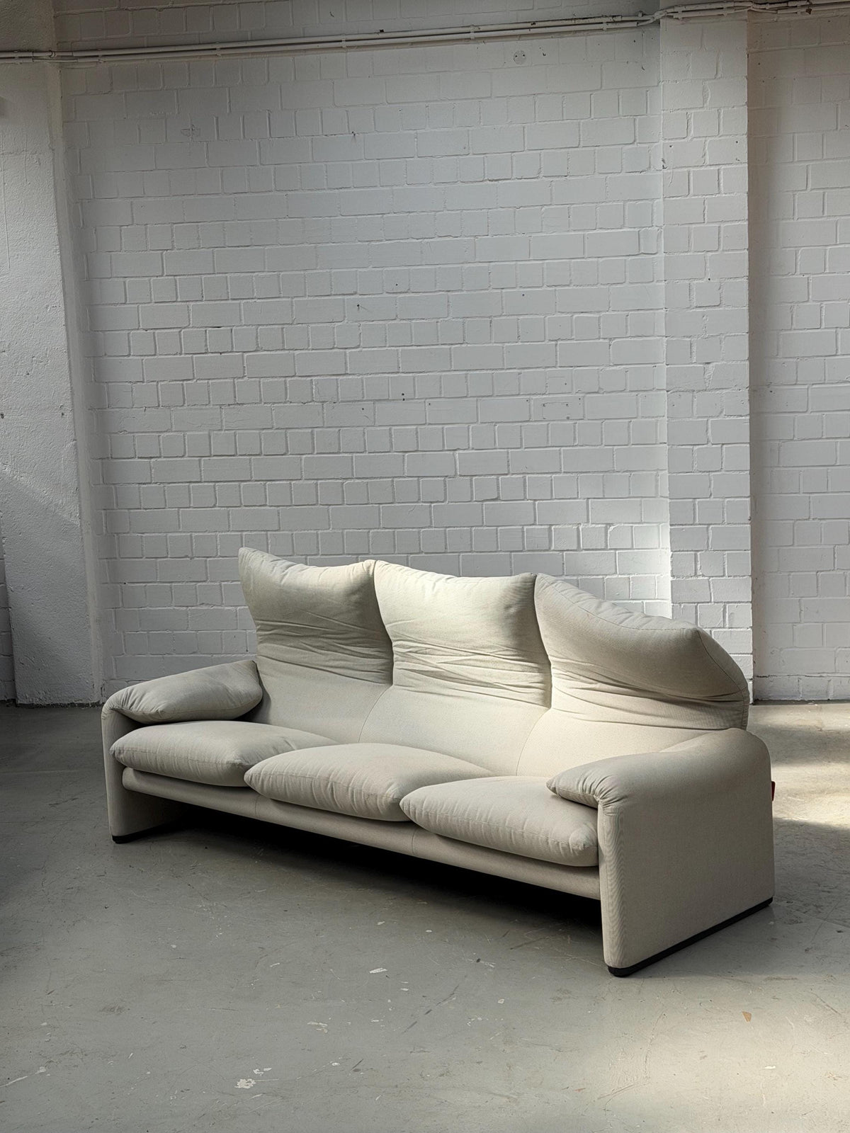 Vintage Sofa Maralunga 675 von Vico Magistretti für Cassina 3-Sitzer