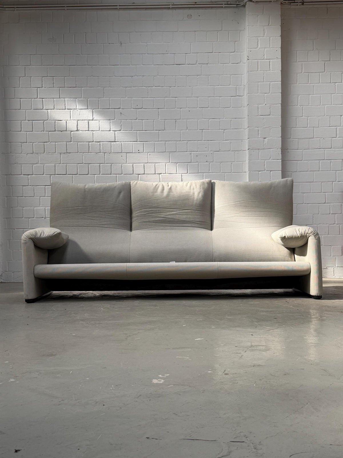 Vintage Sofa Maralunga 675 von Vico Magistretti für Cassina 3-Sitzer