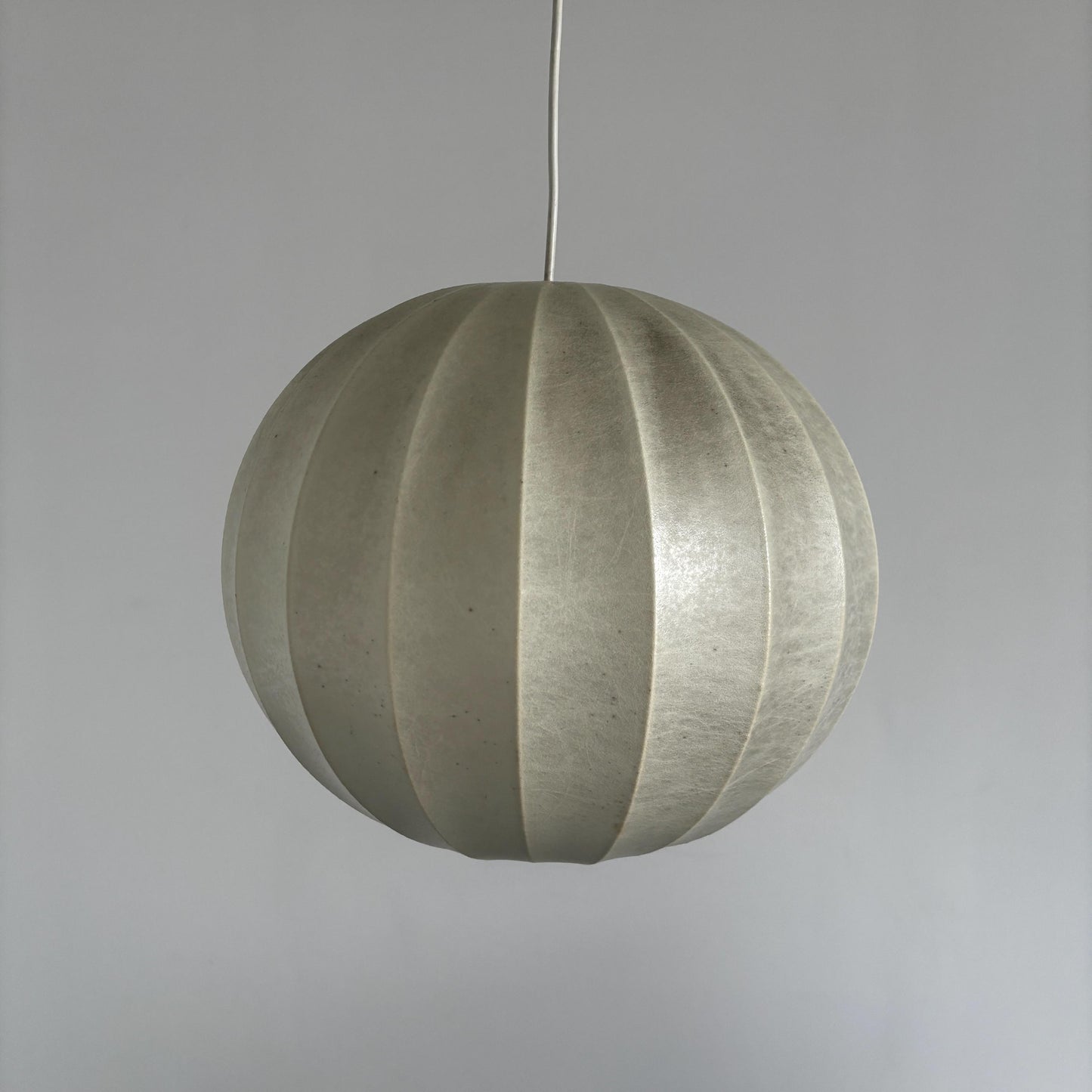 Vintage Pendelleuchte im Stil von Achille Castiglioni cremeweiß warmweiß Harz