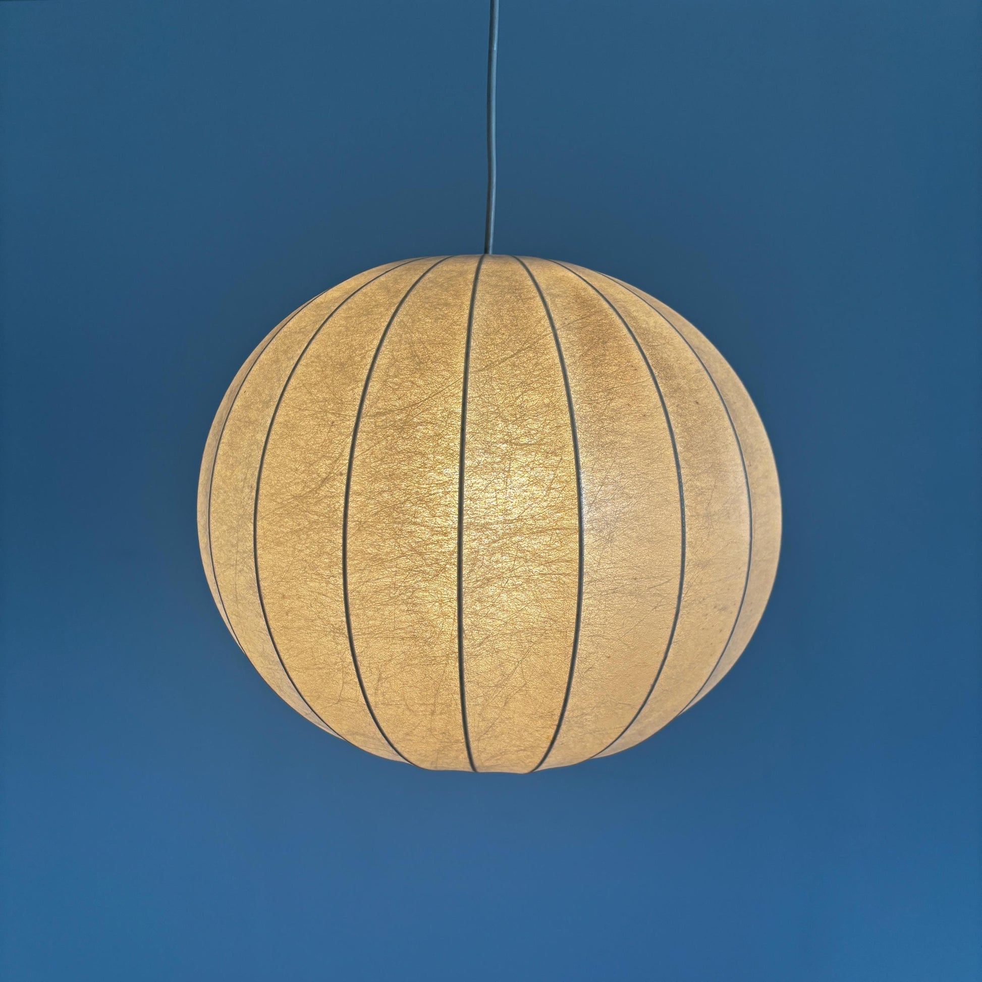 Vintage Pendelleuchte im Stil von Achille Castiglioni cremeweiß warmweiß Harz