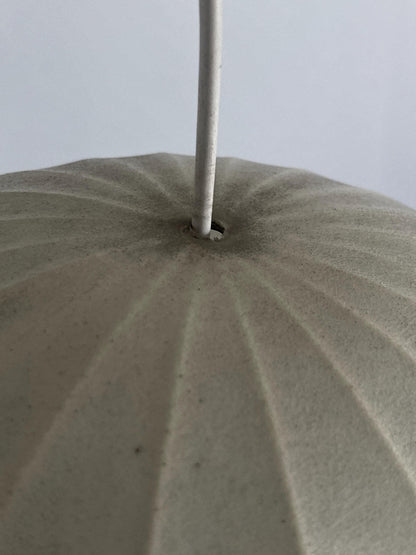 Vintage Pendelleuchte im Stil von Achille Castiglioni cremeweiß warmweiß Harz