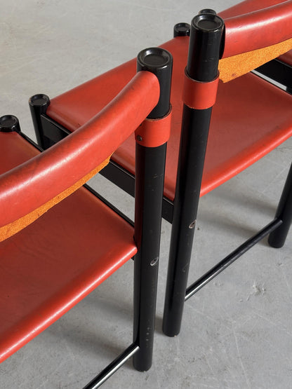 Vintage Set von 4 Esszimmerstuhl von Ibisco Sedie für Ibisco Sedie Karminrot Schwarz