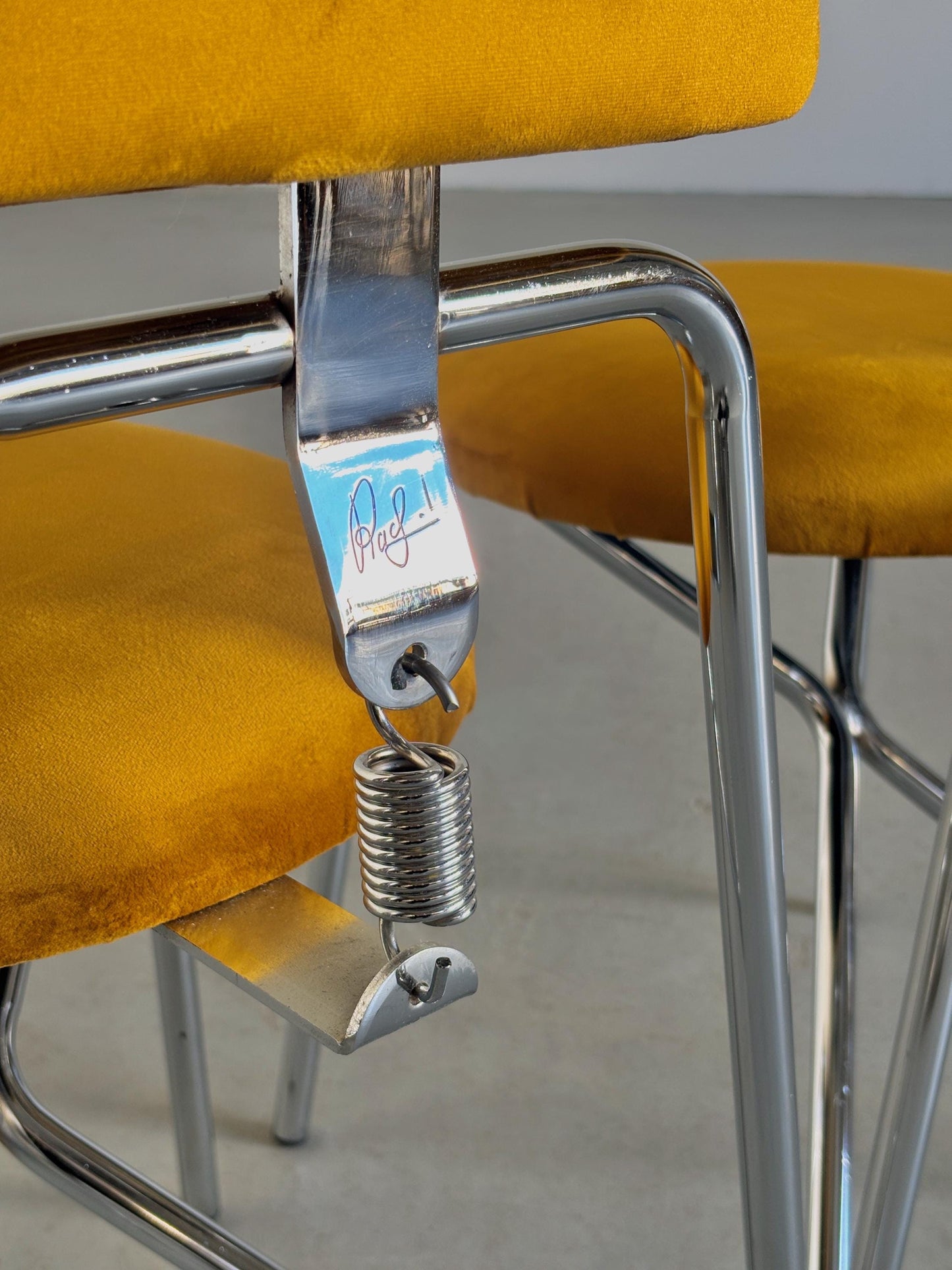 Vintage Set von 2 Esszimmerstuhl von Rach Finazzi für Rach Finazzi Chrom Gold