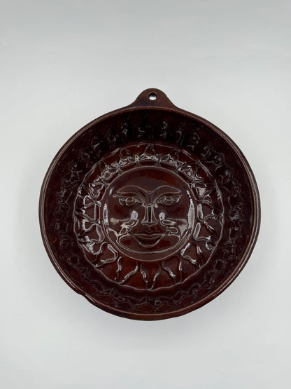 Vintage Backform Sonne Keramik Braun glasiert rund Wanddeko Öse
