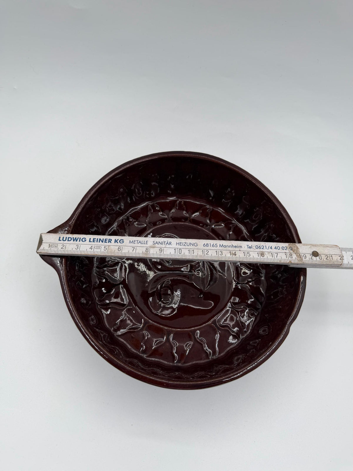 Vintage Backform Sonne Keramik Braun glasiert rund Wanddeko Öse