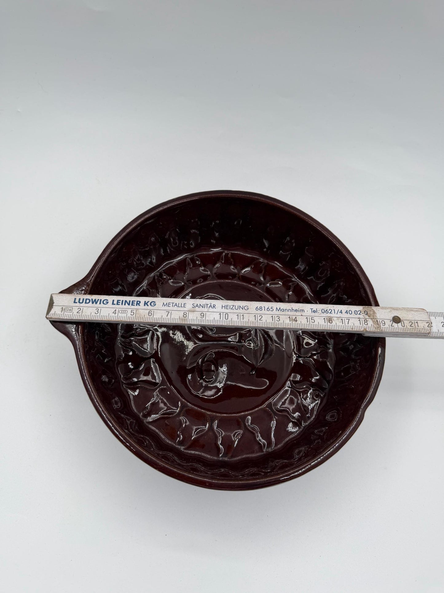 Vintage Backform Sonne Keramik Braun glasiert rund Wanddeko Öse