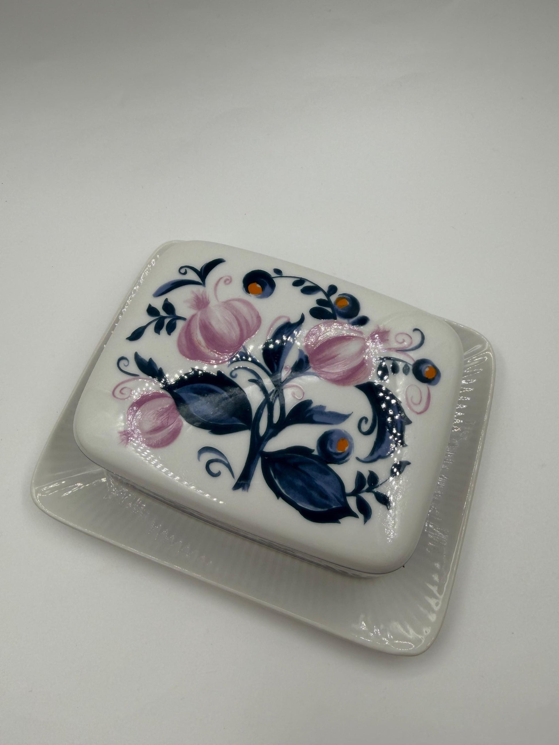 Vintage Butterdose Zwiebelmuster von Seltmann Weiden für Seltmann Weiden rare Farbvariante Rosa Blau