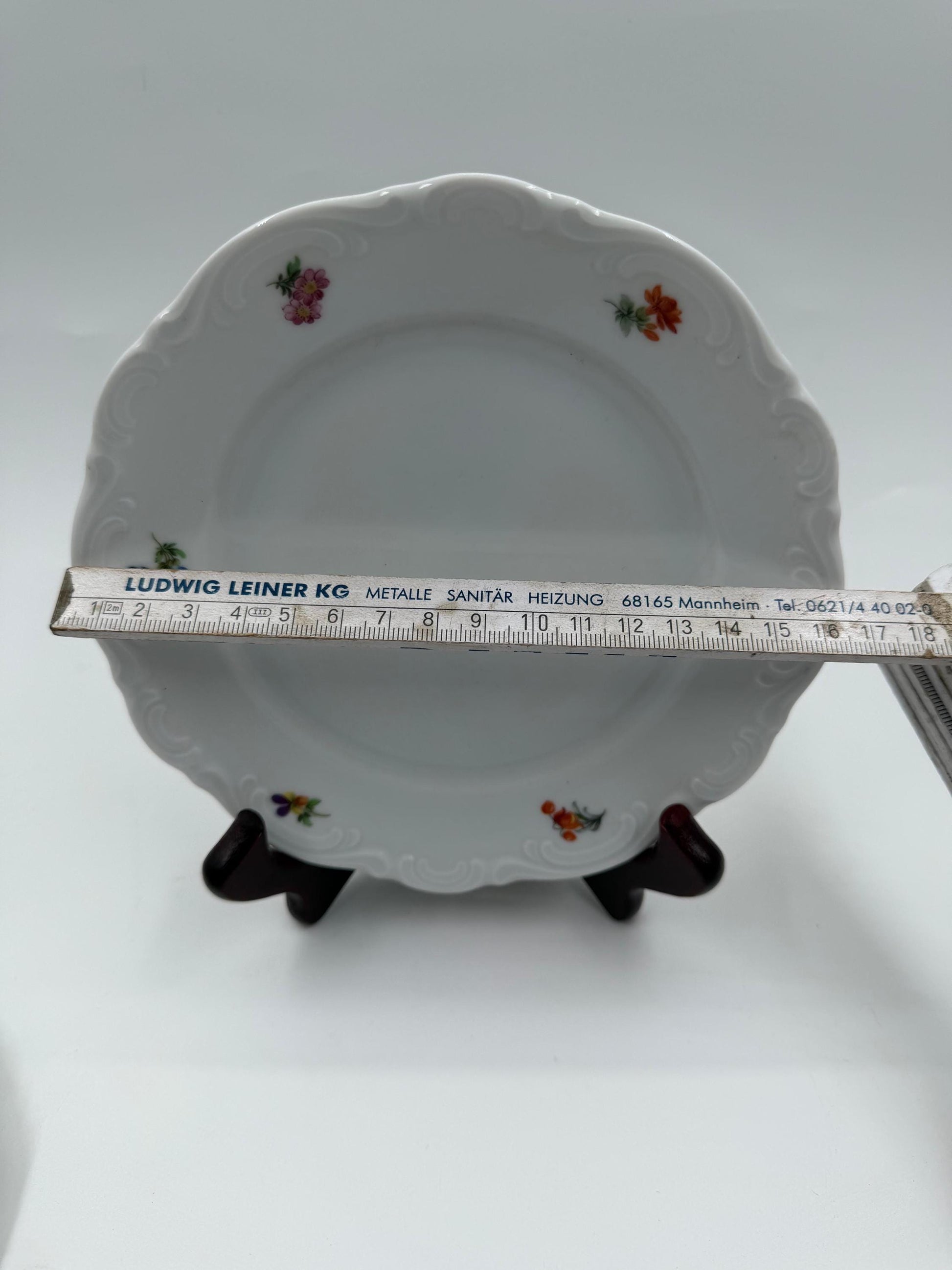 Vintage Mokkatasse von Mitterteich für Bavaria weiß bunt gold Porzellangeschirr