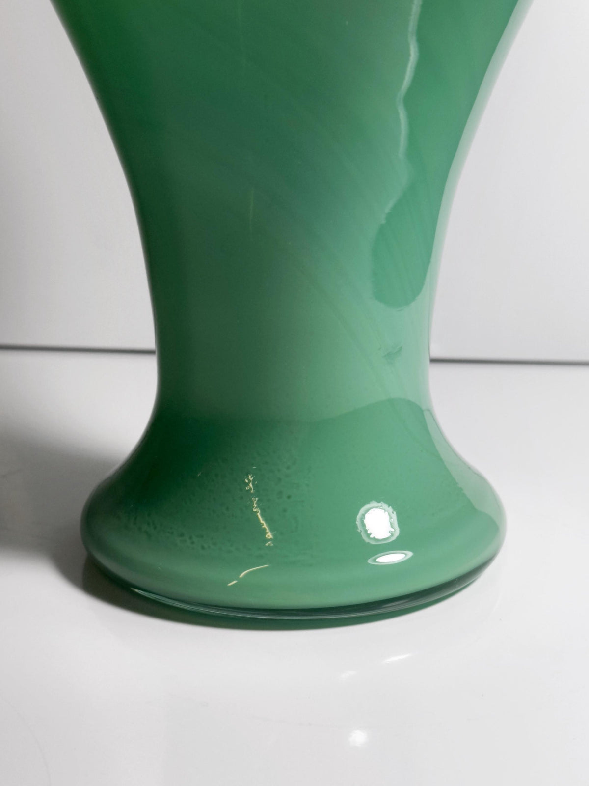 Vintage Murano Opalglas Vase in Jadegrün, Italien 1950er