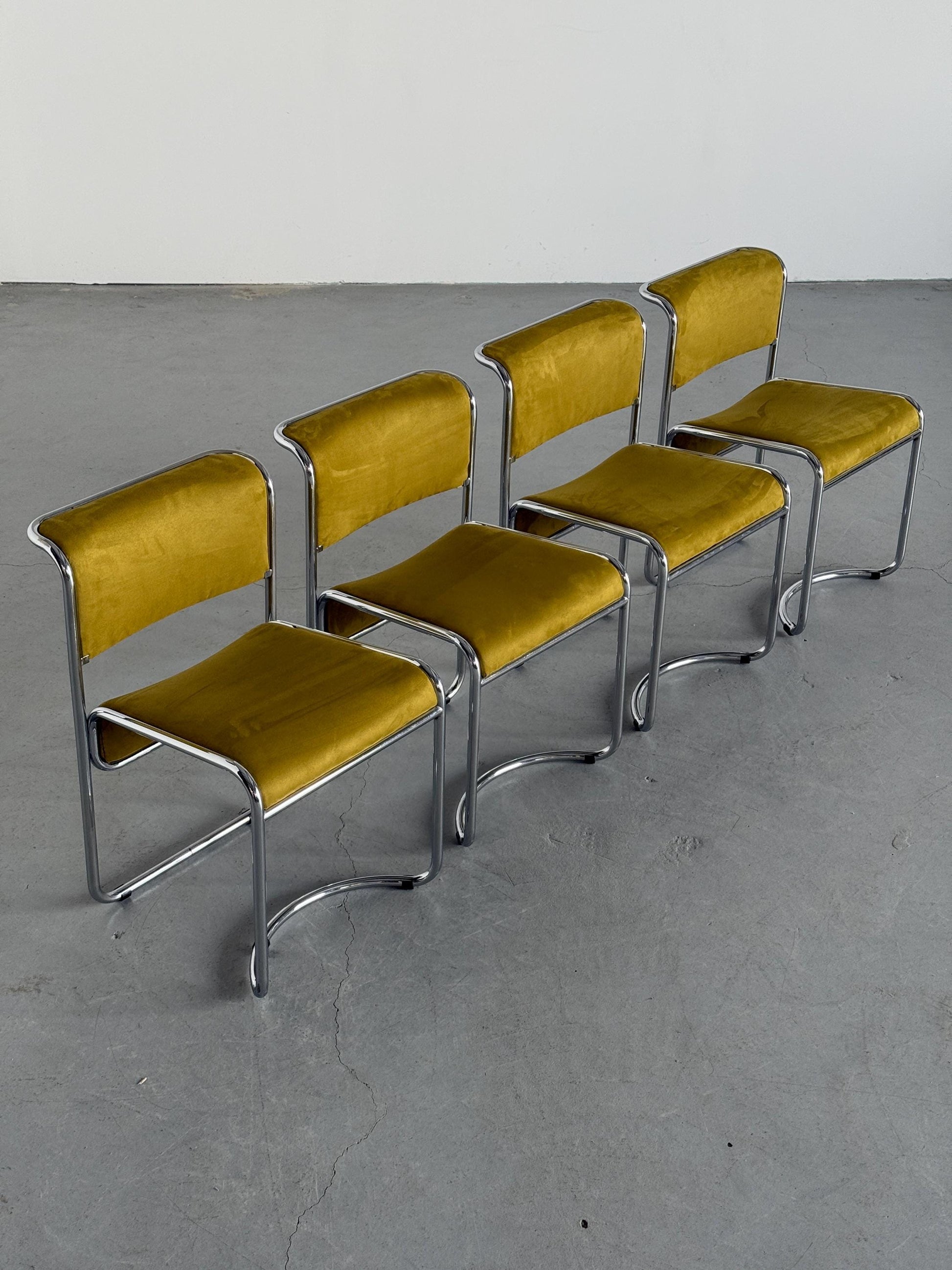 Vintage Set von 4 Esszimmerstuhl Olivgrün Chrom Italien 1970er